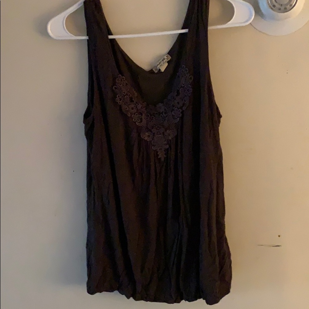 ✨army green tank top✨
